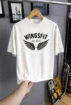 تيشيرت رجالي أوفر سايز أبيض بشعار WINGSFIT وطبعة أجنحة